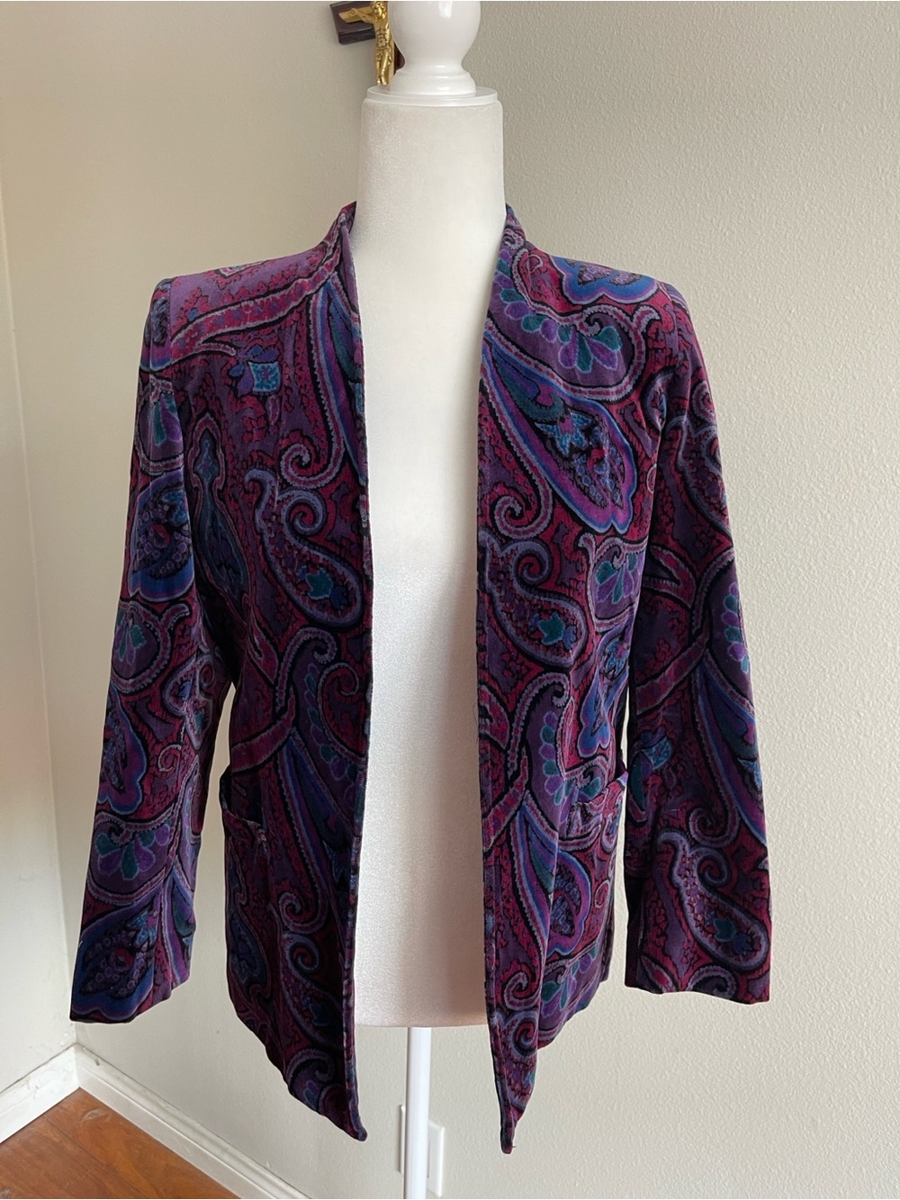 TanJay Open-Front Velvet Paisley Blazer in Plum and Blue